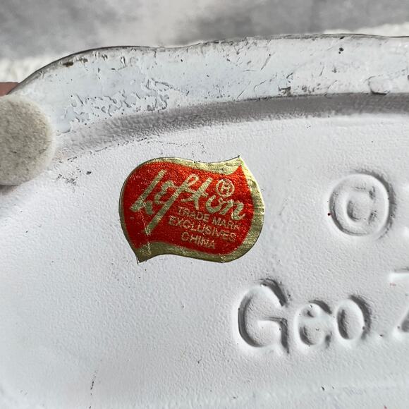 Point Betsie Lighthouse Lefton China Hand Painted 1997 #11521 Lake Michigan - Picture 7 of 13